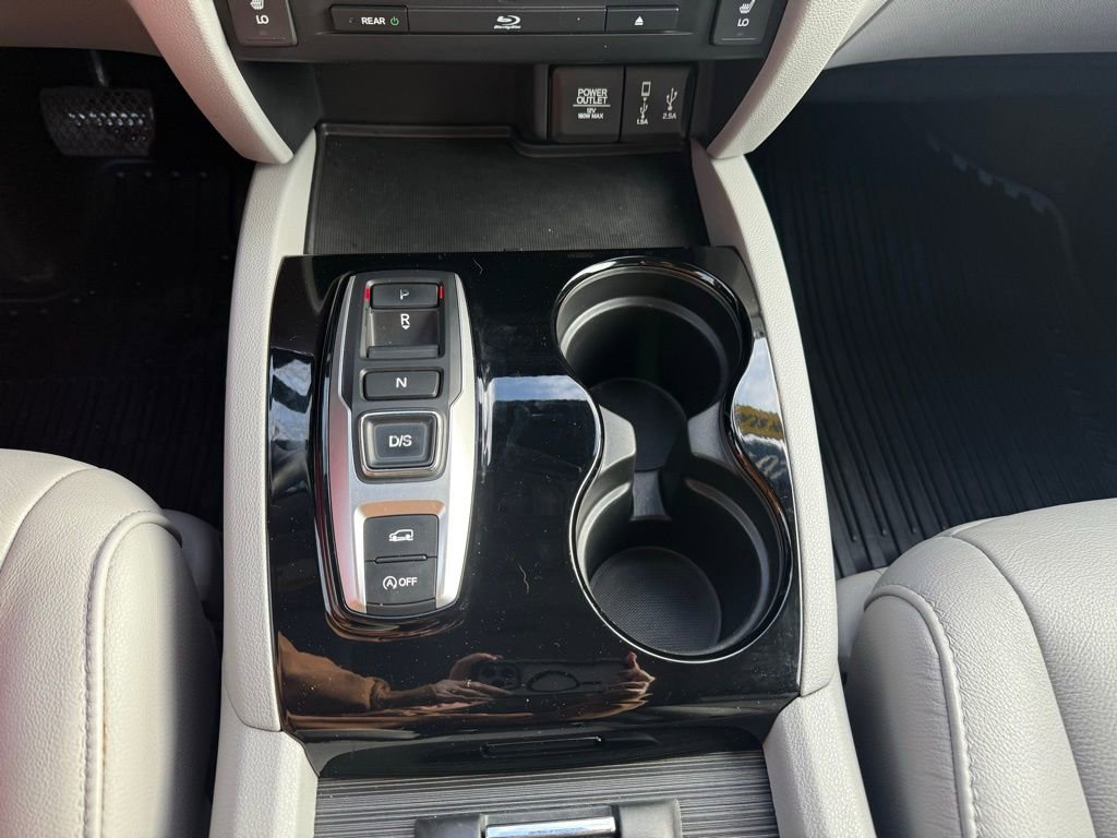 Used 2017 Honda Pilot Touring image 32