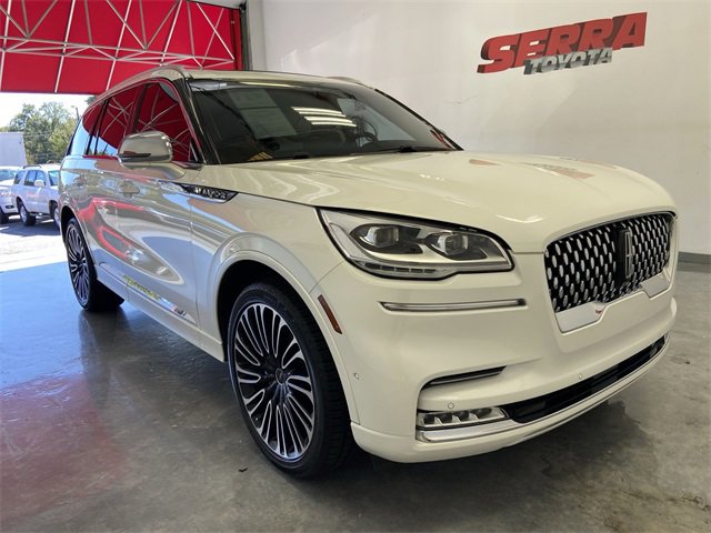 Used 2022 Lincoln Aviator Black Label w/ Dynamic Handling Package image 11