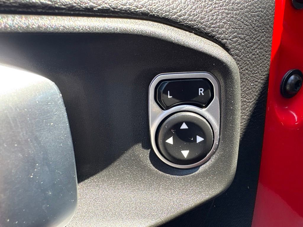 Used 2019 Jeep Wrangler Unlimited Rubicon AWD/4WD image 12