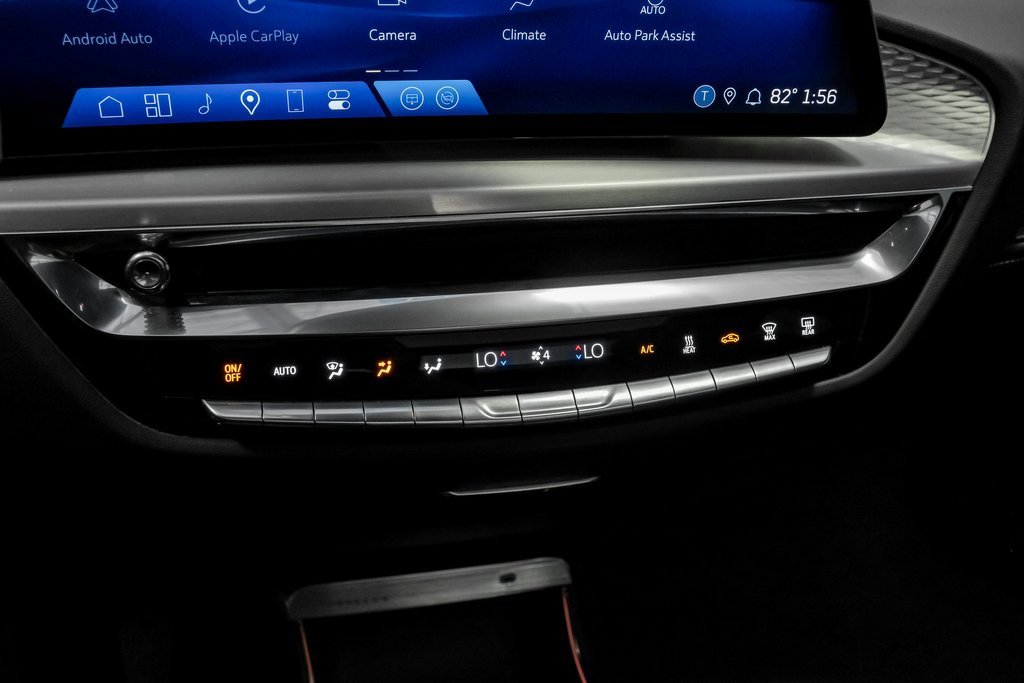 Used 2024 Cadillac Lyriq Luxury image 31
