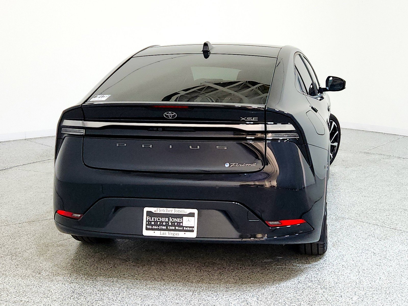 Used 2024 Toyota Prius Prime image 2