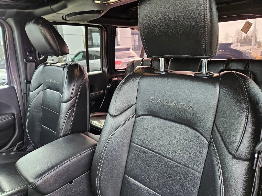 Used 2023 Jeep Wrangler Unlimited Sahara w/ Cold Weather Group image 15