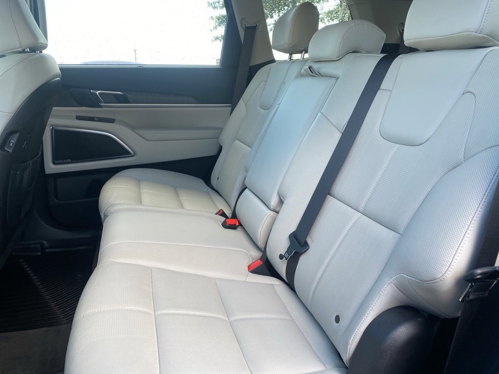 Used 2025 Kia Telluride SX image 23