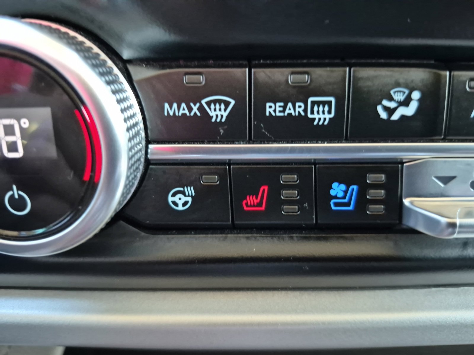 Used 2024 Ford Expedition Limited image 25