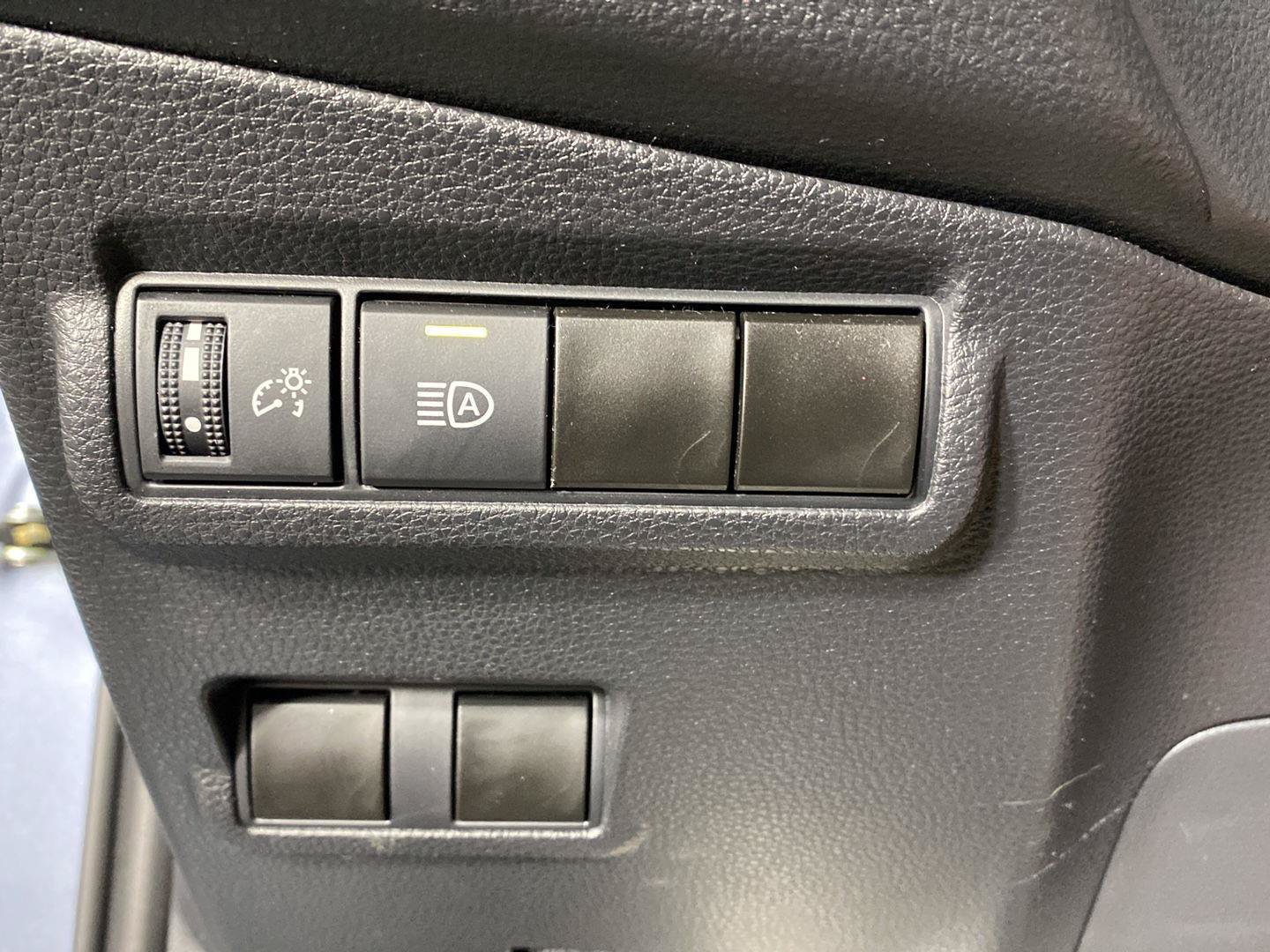 Used 2024 Toyota Corolla Cross LE AWD/4WD image 22