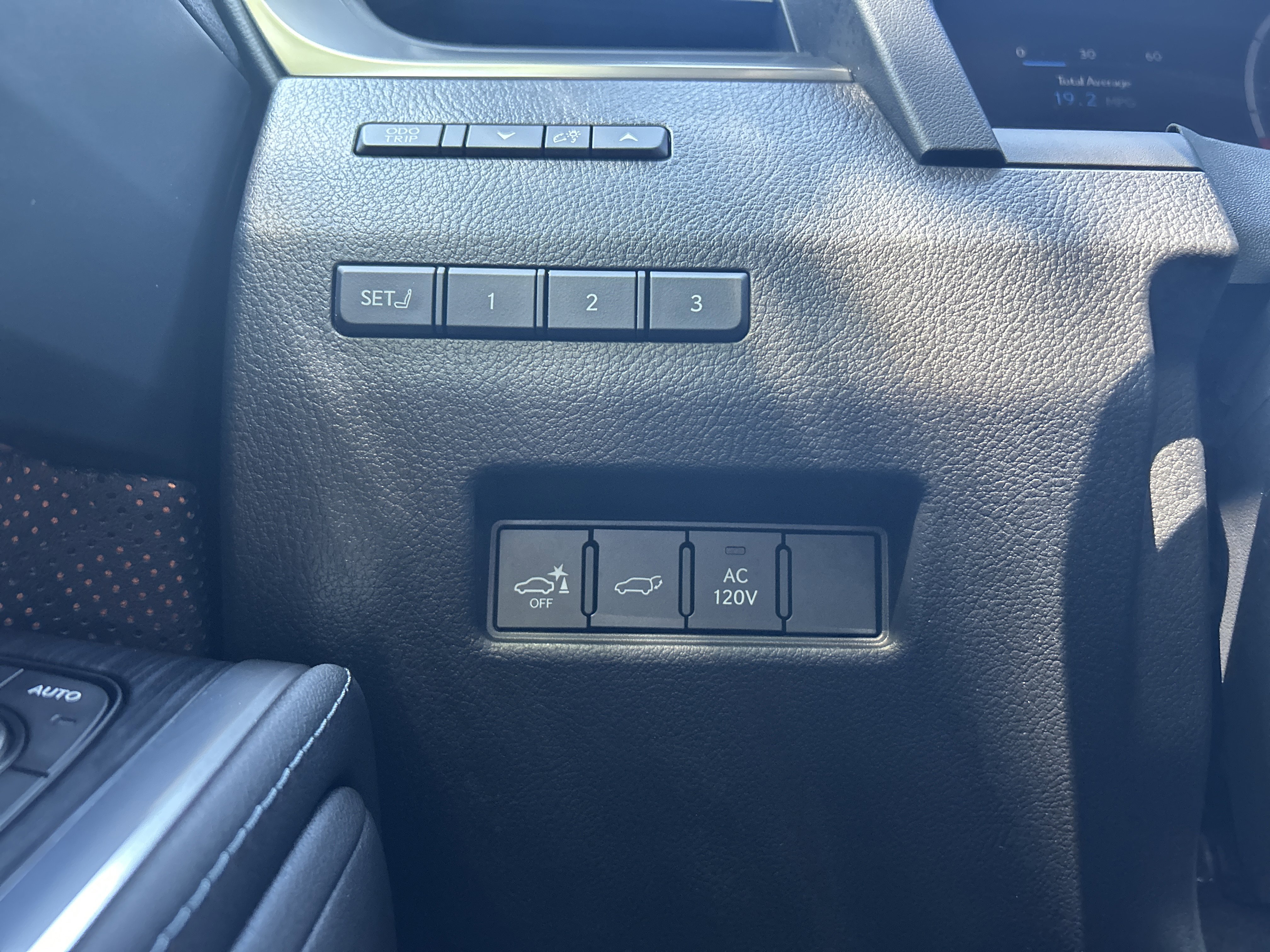 Used 2024 Lexus GX 550 w/ Cold Area Package AWD/4WD image 12