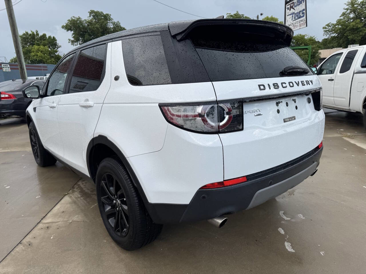 Used 2017 Land Rover Discovery Sport HSE image 7