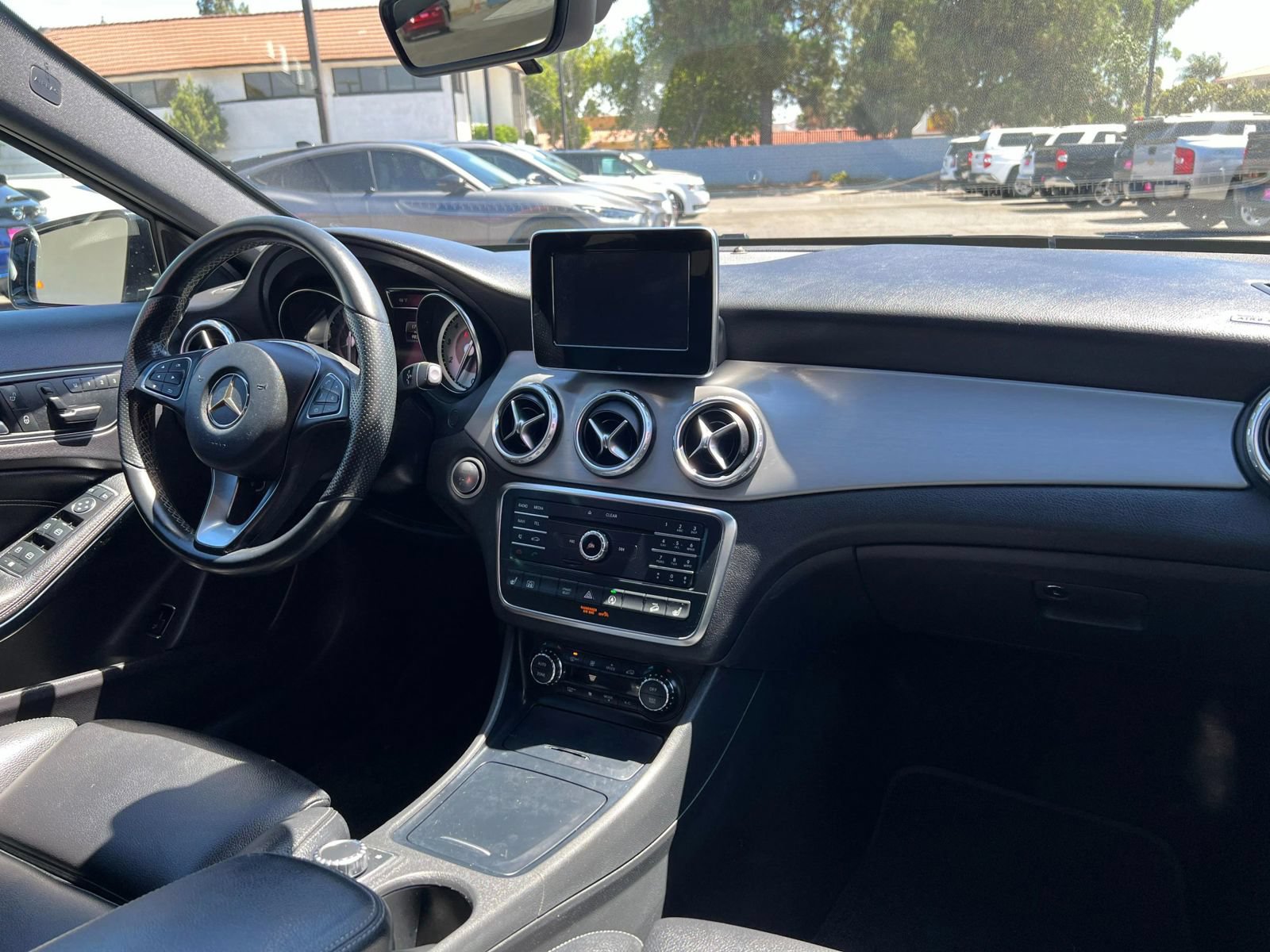 Used 2016 Mercedes-Benz GLA 250 4MATIC image 32