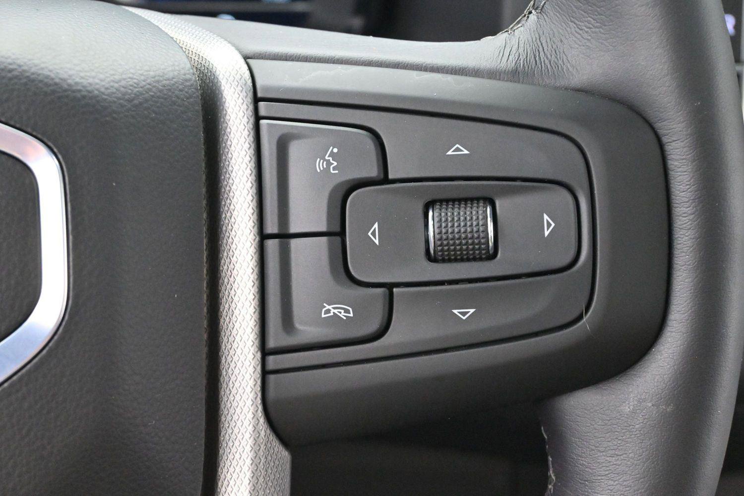 Used 2024 GMC Yukon Denali w/ Advanced Technology Package AWD/4WD image 21