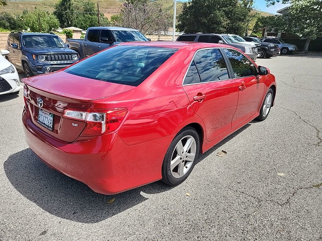 Used 2014 Toyota Camry SE image 5