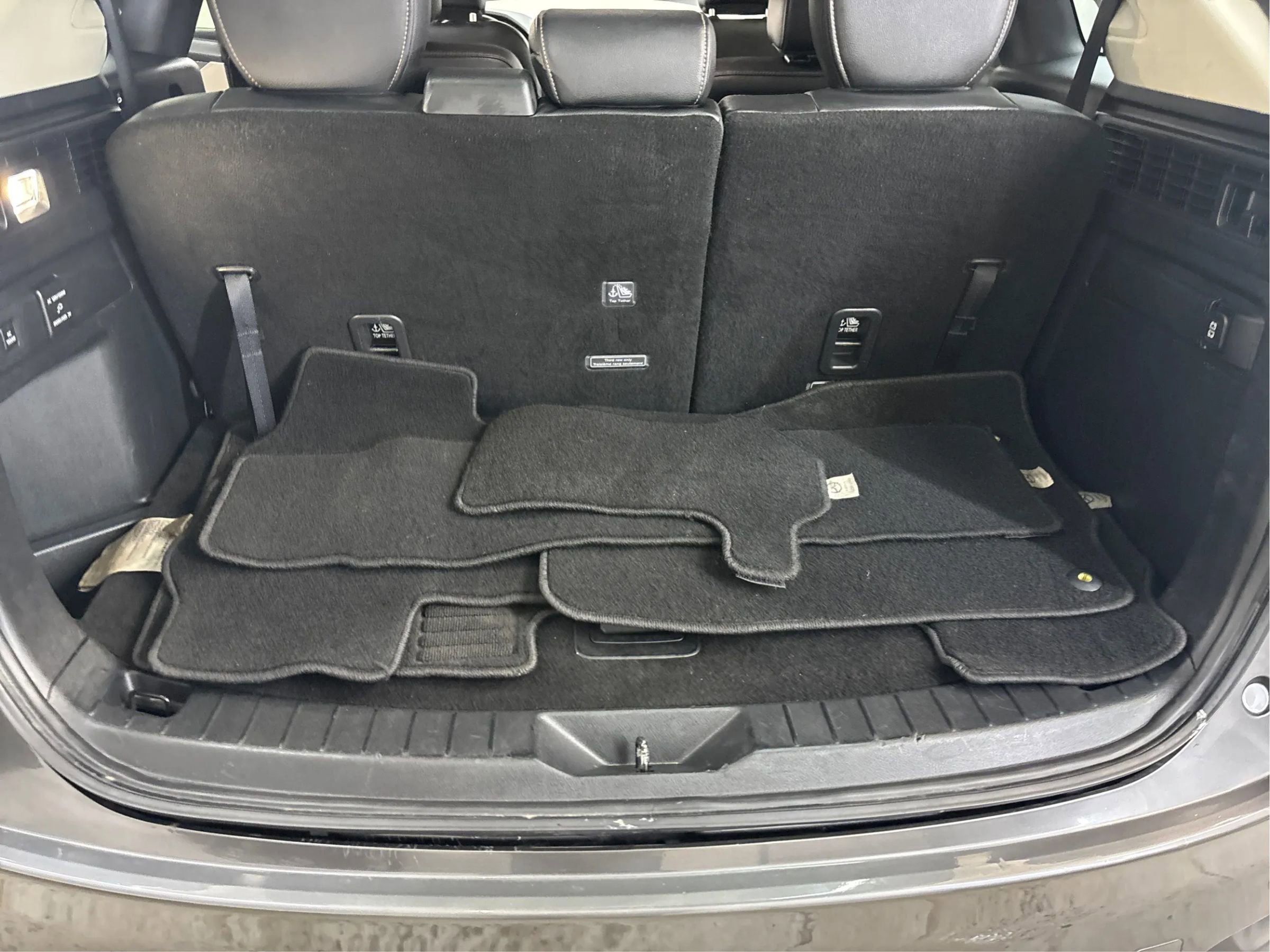 Used 2024 MAZDA CX-90 Plug-In Hybrid w/ Premium Pkg image 16