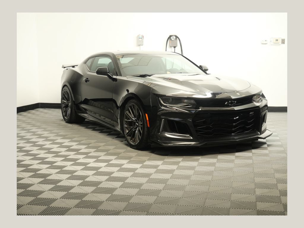 Used 2017 Chevrolet Camaro ZL1 RWD image 1