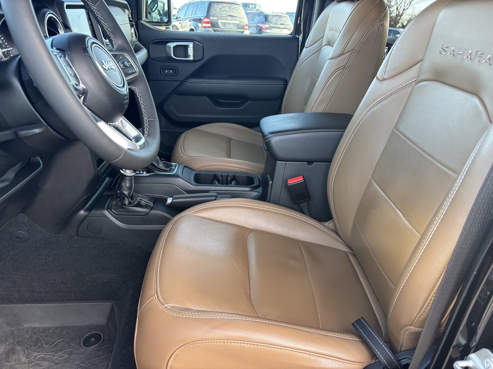 Used 2023 Jeep Wrangler Unlimited Sahara w/ Cold Weather Group image 17