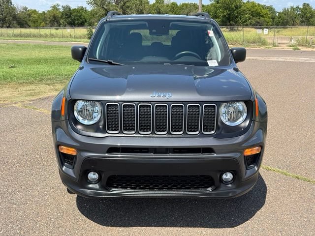 Certified 2022 Jeep Renegade Latitude w/ Convenience Group AWD/4WD image 2