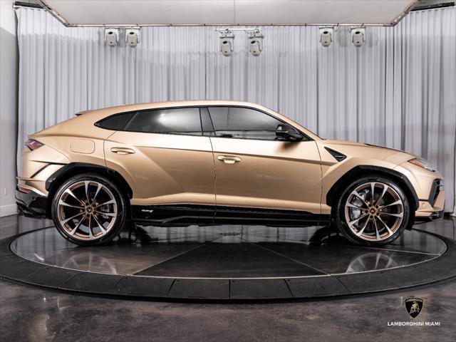 Used 2024 Lamborghini Urus S AWD/4WD image 14