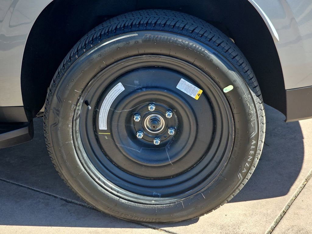 New 2026 Chevrolet Suburban LS image 38