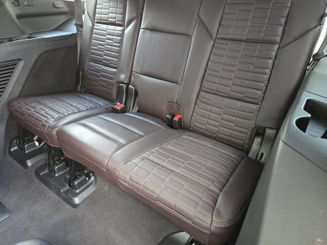 Used 2024 Cadillac Escalade Sport Platinum w/ Heavy-Duty Trailer Package AWD/4WD image 24
