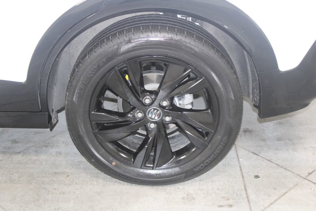 Used 2024 Buick Encore GX Sport Touring image 16