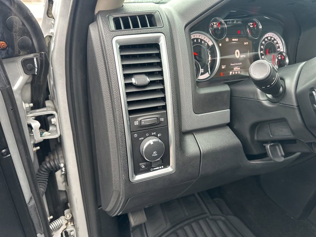 Used 2017 RAM 1500 Big Horn image 12