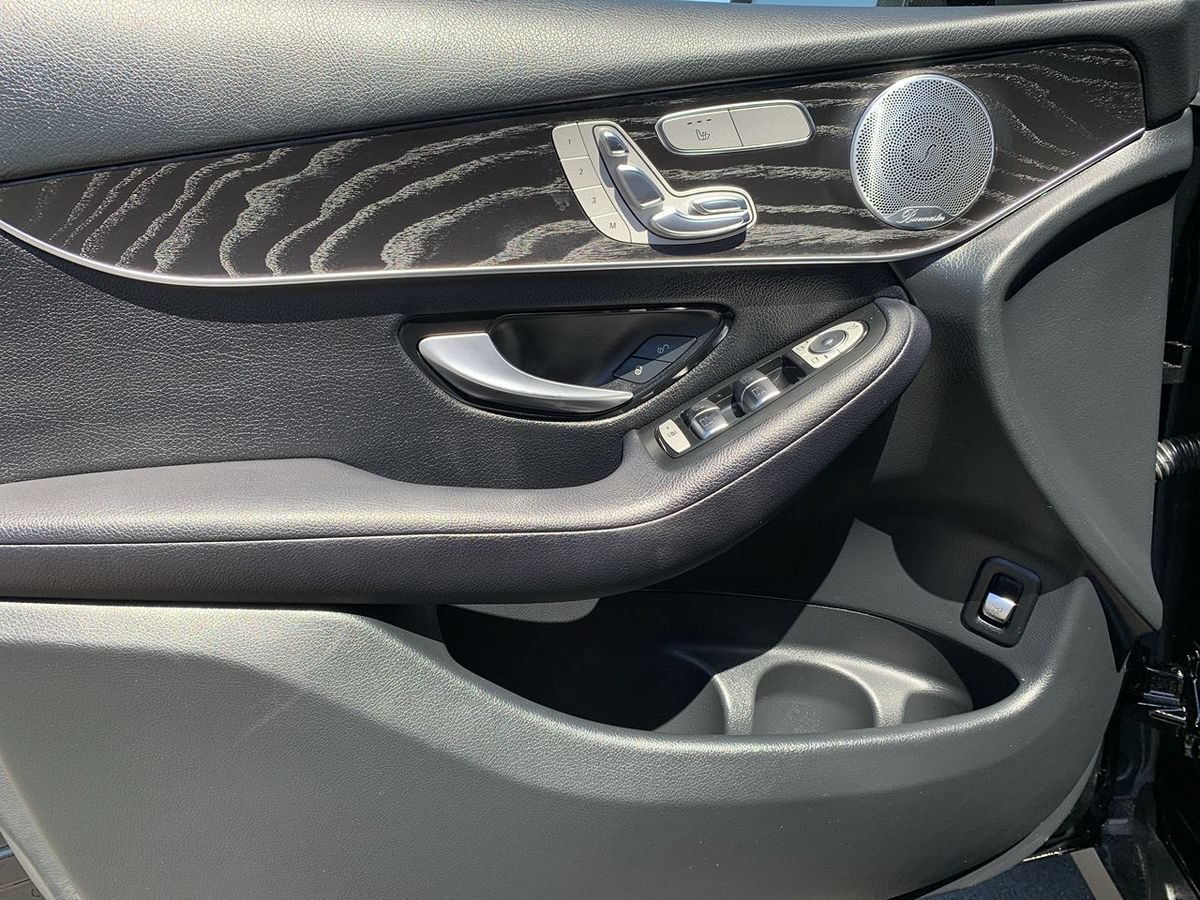Used 2018 Mercedes-Benz GLC 300 4MATIC image 14