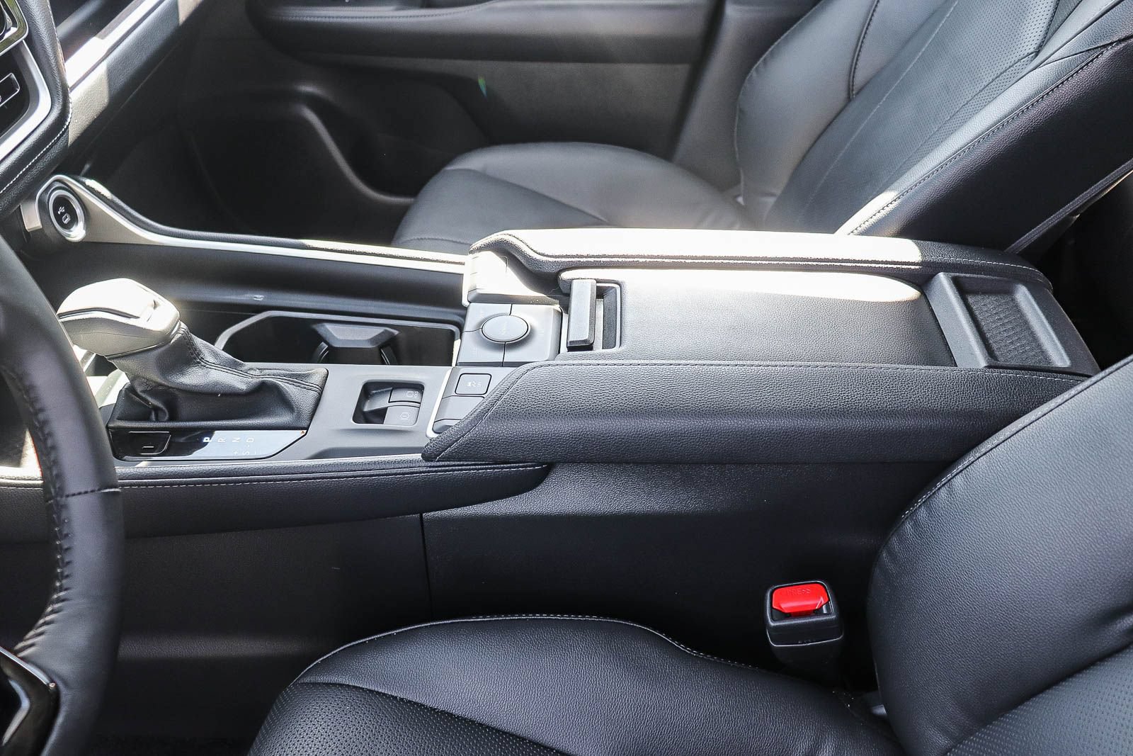 Certified 2025 Toyota Grand Highlander AWD Hybrid image 23