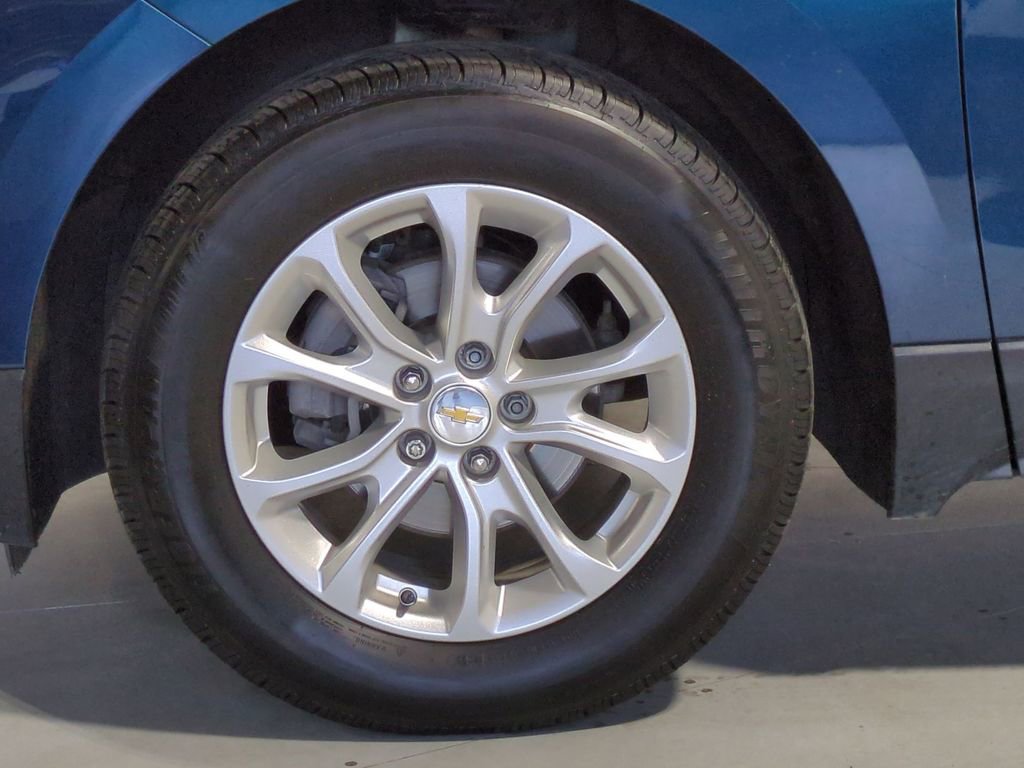 Used 2020 Chevrolet Equinox LT w/ Driver Convenience Package FWD image 17