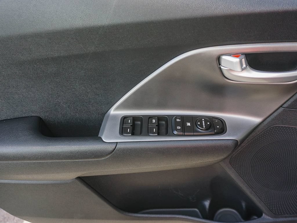 Used 2021 Kia Niro LX FWD image 19