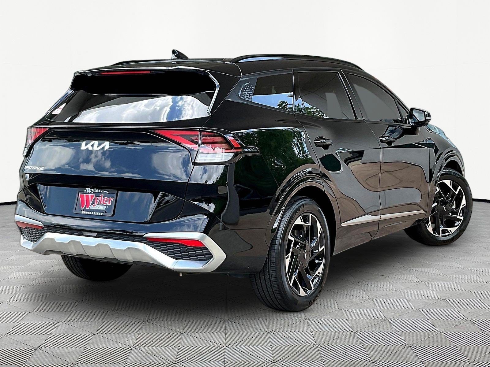 Used 2025 Kia Sportage SX FWD image 6