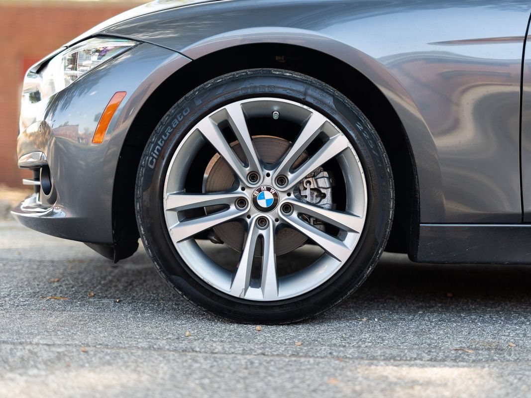 Used 2017 BMW 330i Sedan RWD image 12