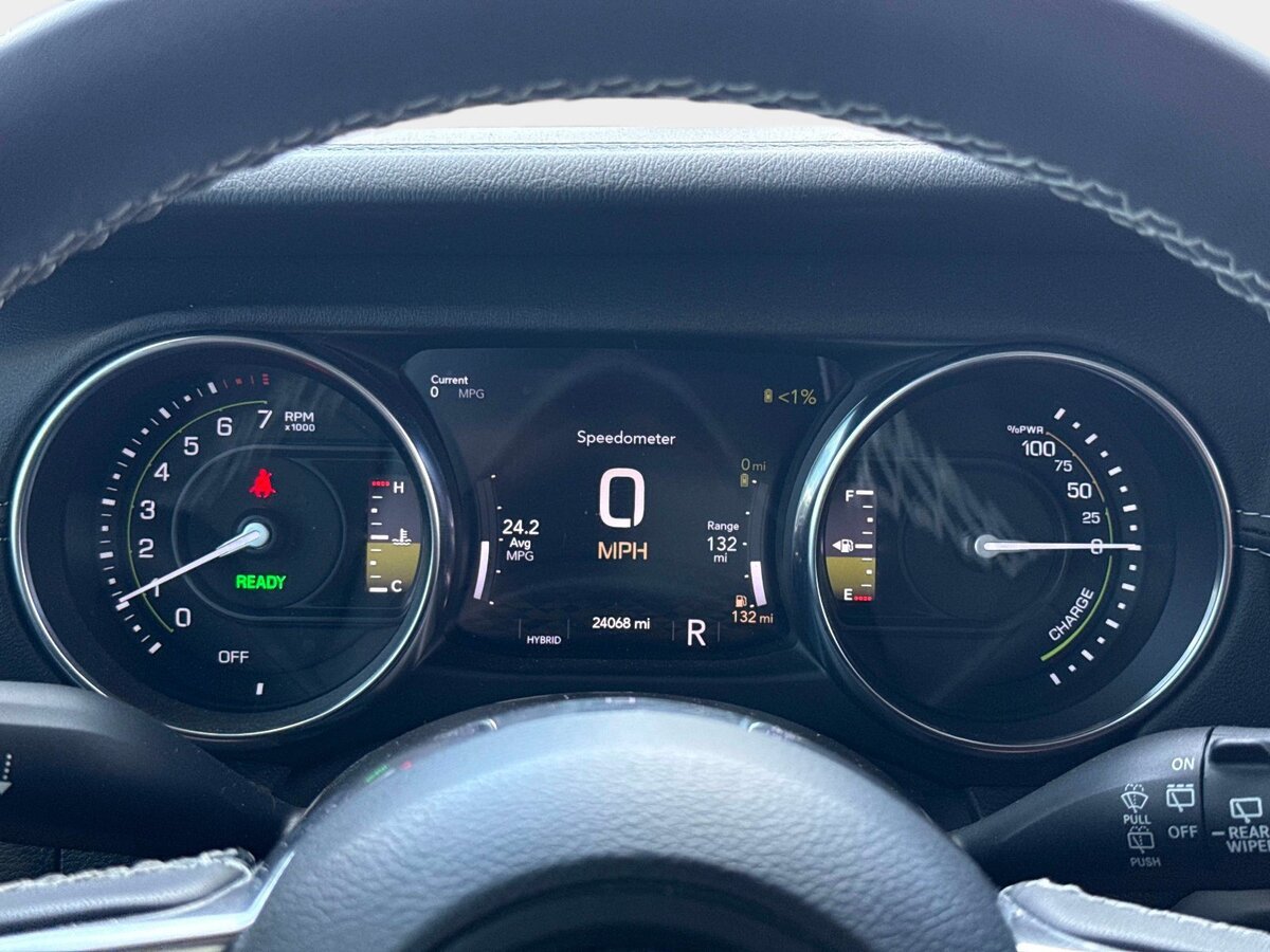 Used 2023 Jeep Wrangler Unlimited Sahara AWD/4WD image 28