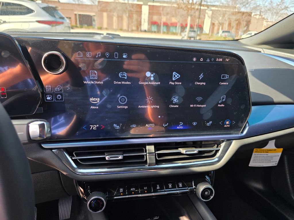 New 2025 Chevrolet Equinox EV LT image 12