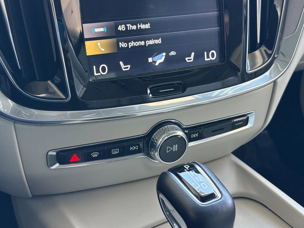 Used 2020 Volvo S60 T5 Momentum FWD image 19