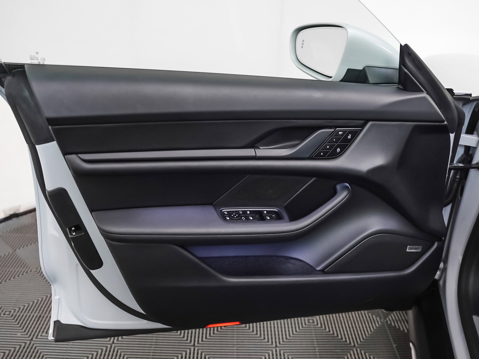 Used 2024 Porsche Taycan 4S image 24