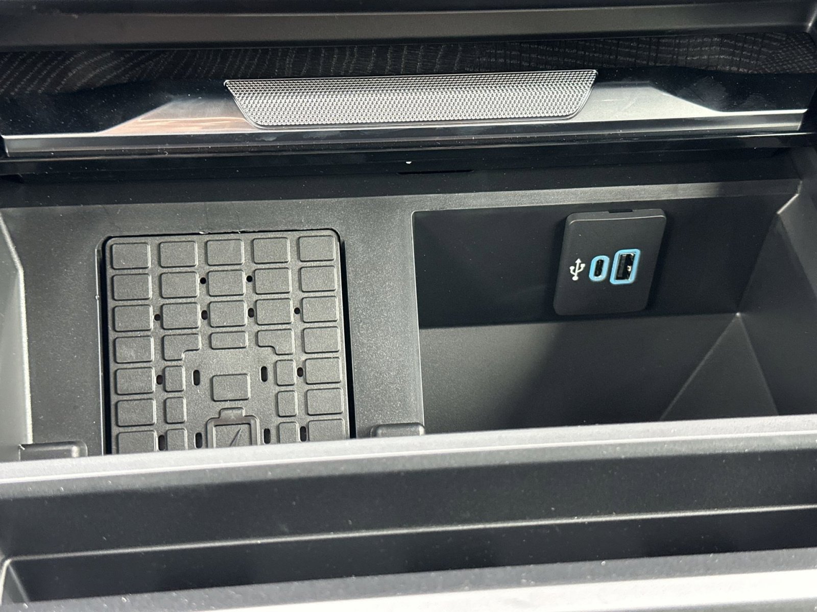 New 2025 Ford F350 Platinum image 27