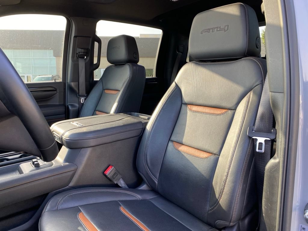 Used 2024 GMC Sierra 2500 AT4 w/ AT4 Premium Plus Package AWD/4WD image 12