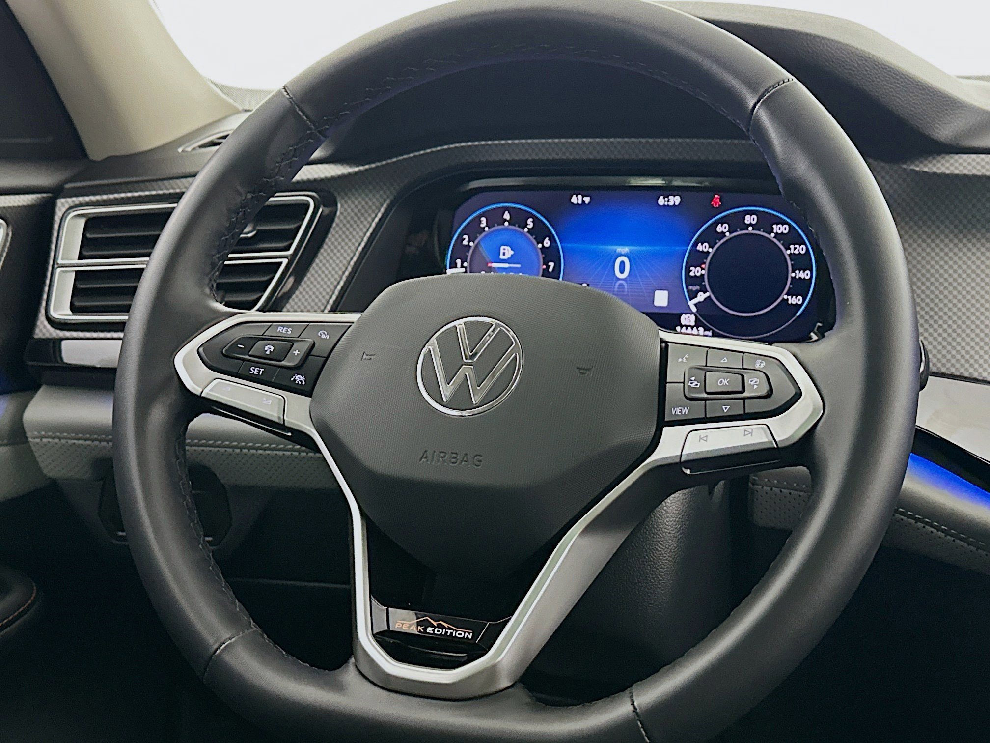 Used 2024 Volkswagen Atlas Peak Edition SEL image 8