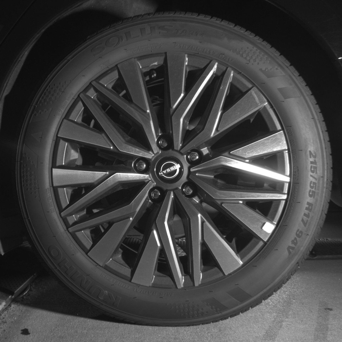 Used 2025 Nissan Altima 2.5 SV image 14