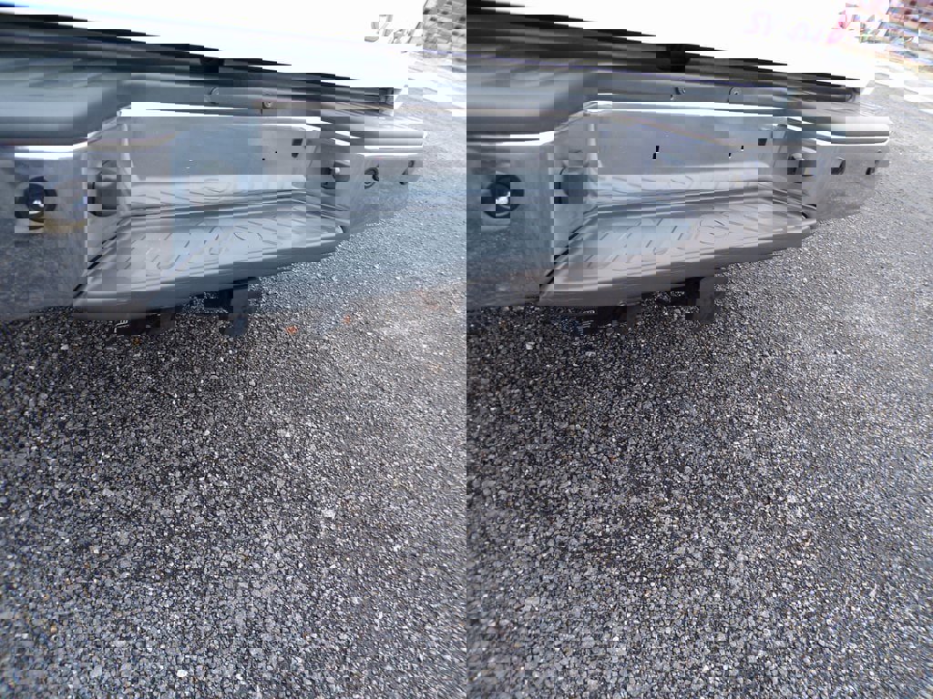 Used 2018 Nissan Frontier SV w/ Value Truck Package image 12