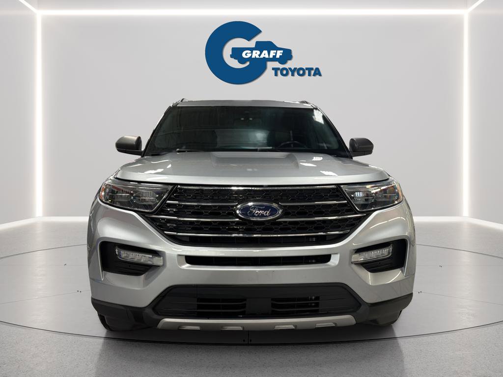 Used 2020 Ford Explorer XLT w/ Equipment Group 202A RWD image 2