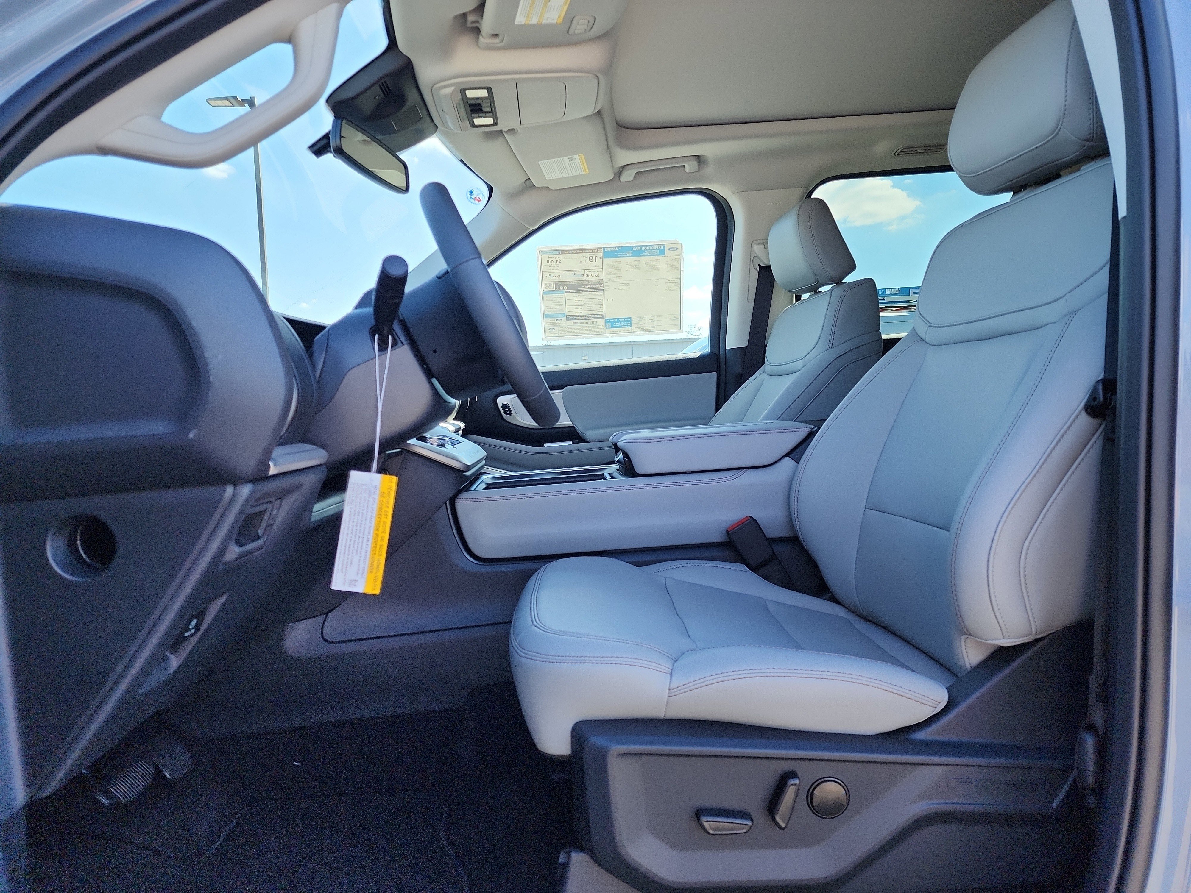 New 2025 Ford Expedition Max Active image 6