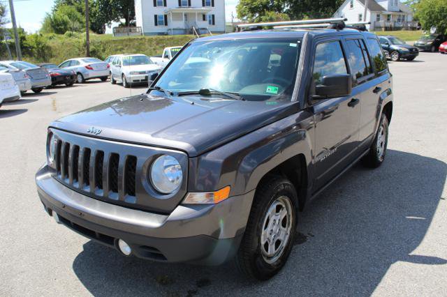 Used 2016 Jeep Patriot Sport image 5