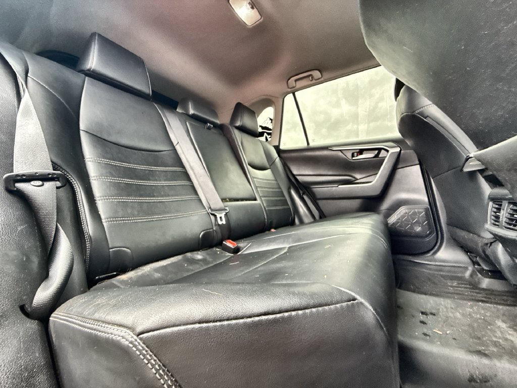 Used 2019 Toyota RAV4 XLE Premium w/ Carpet Mat Package FWD image 29