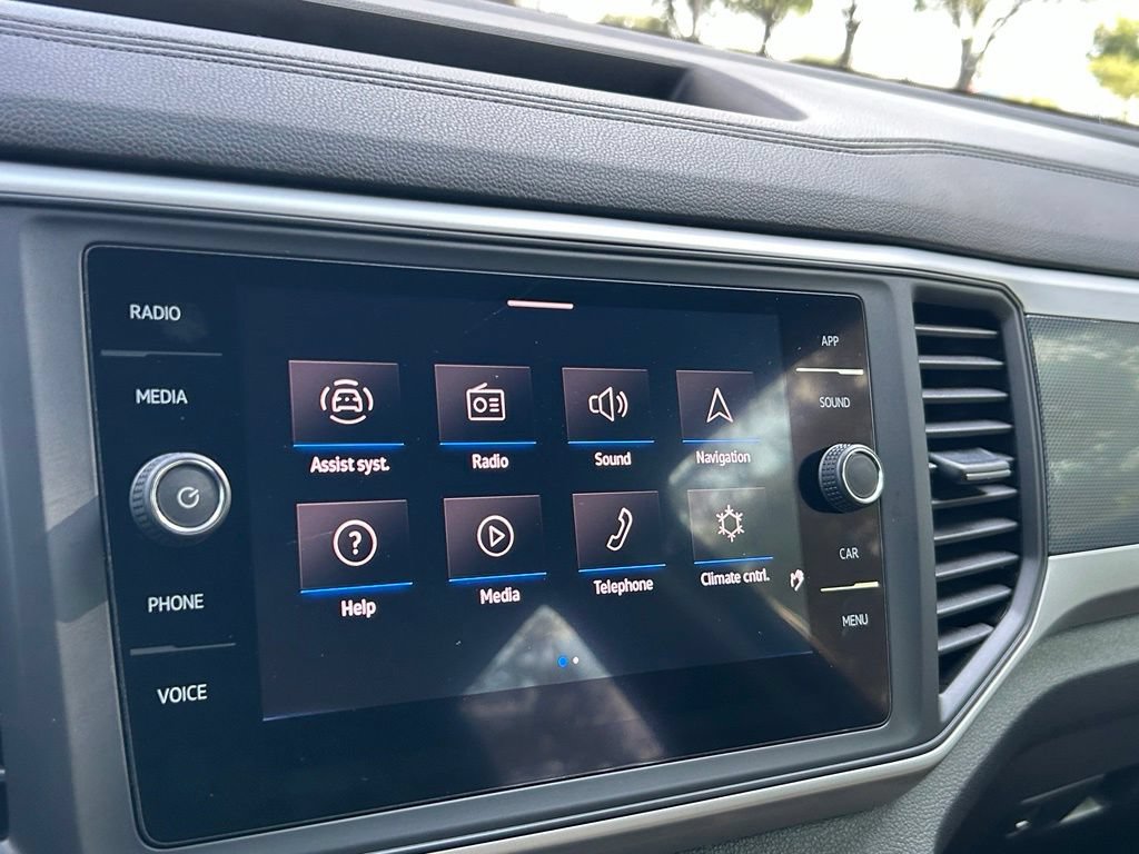 Certified 2021 Volkswagen Atlas Cross Sport SE AWD/4WD image 16