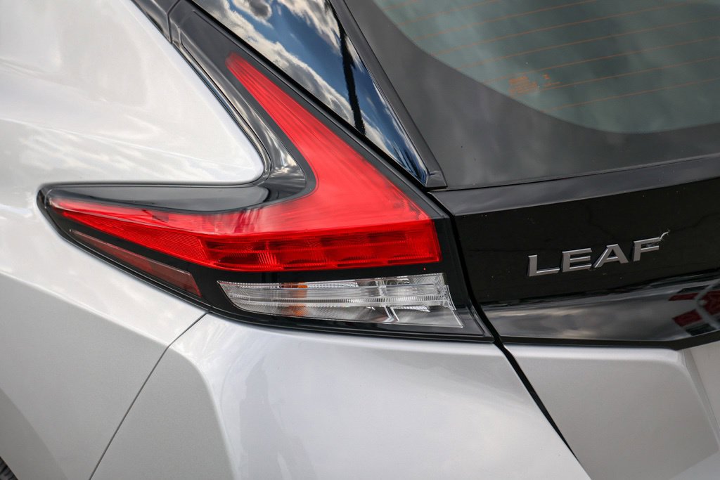 Used 2025 Nissan Leaf S FWD image 8