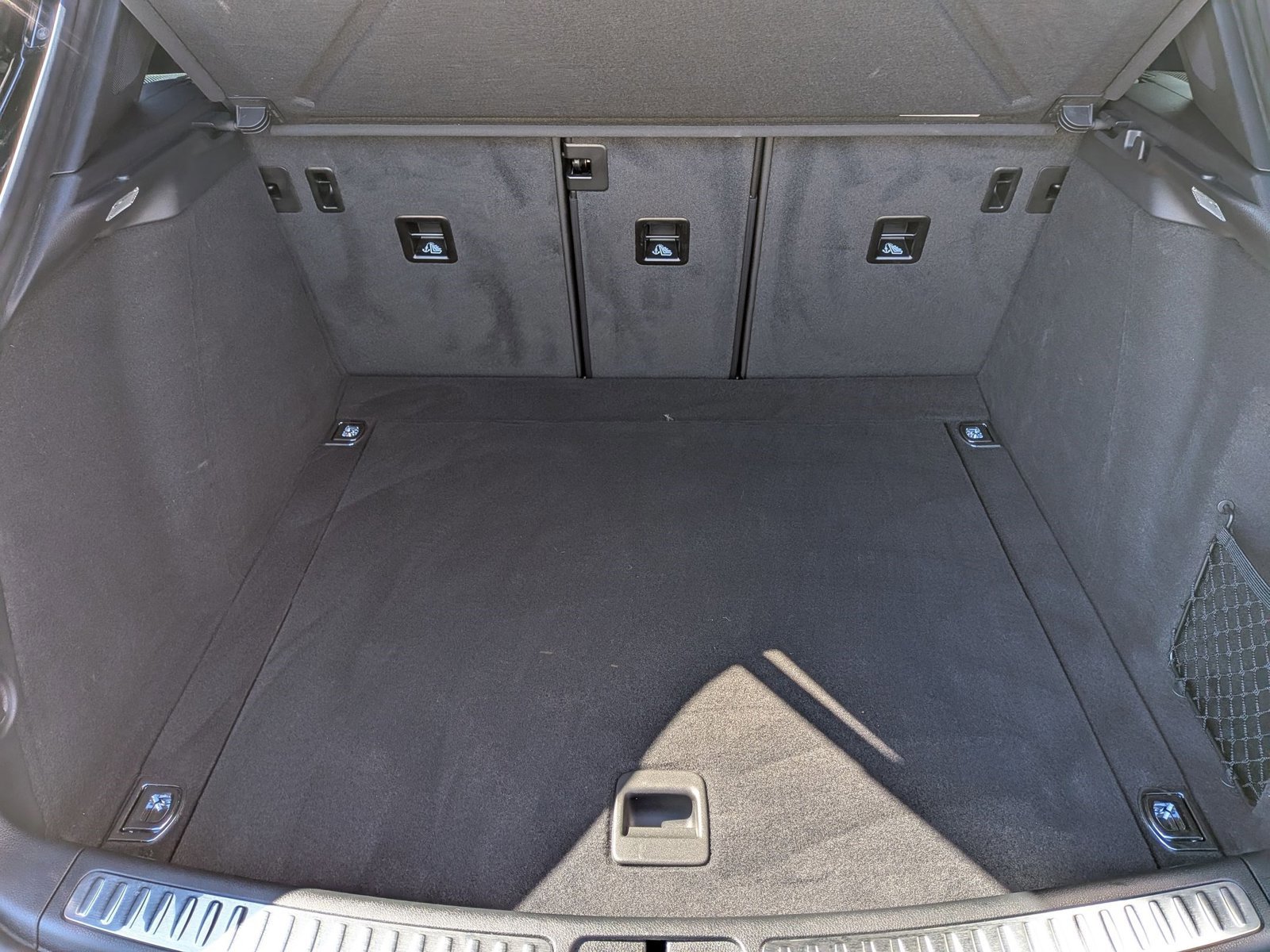 Certified 2023 Porsche Macan AWD/4WD image 22