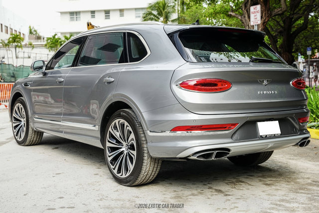 Used 2024 Bentley Bentayga Extended Wheelbase AWD/4WD image 6