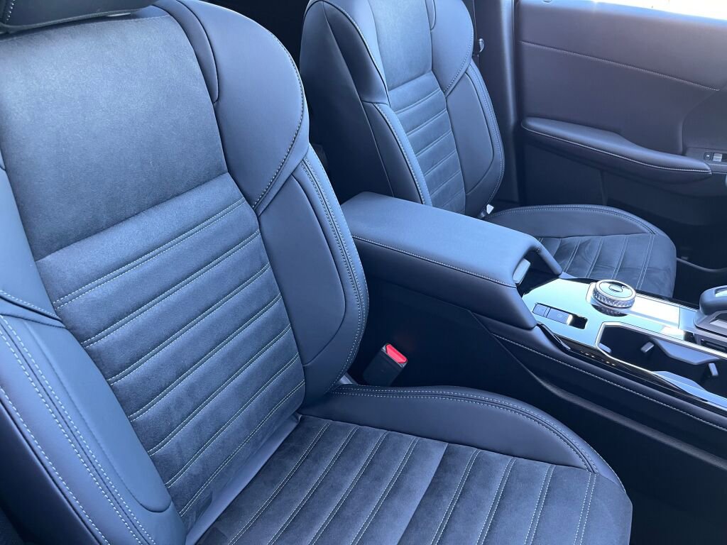New 2025 Mitsubishi Outlander SE image 25