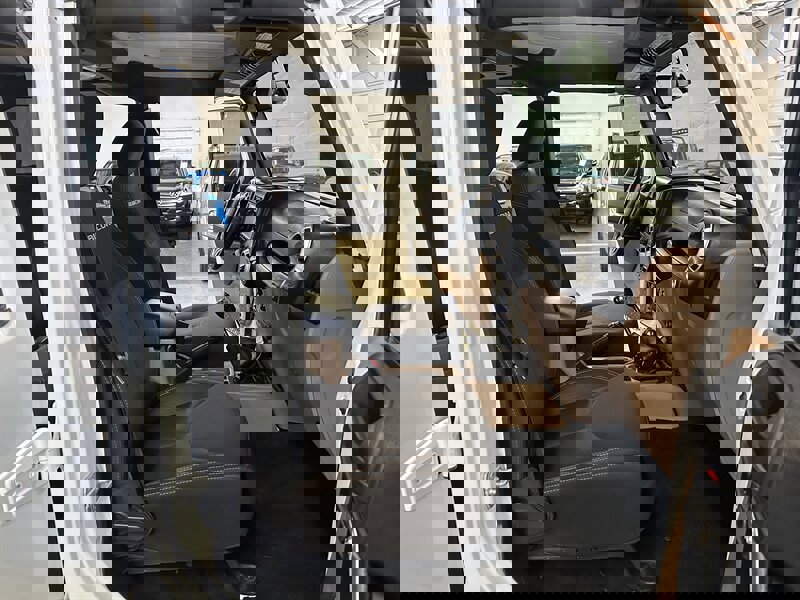 Used 2015 Jeep Wrangler Unlimited Rubicon w/ Connectivity Group image 19