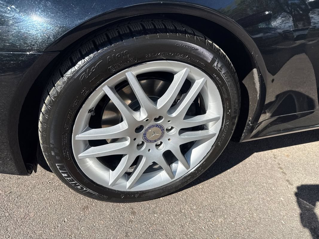 Used 2009 Mercedes-Benz SLK 300 image 11