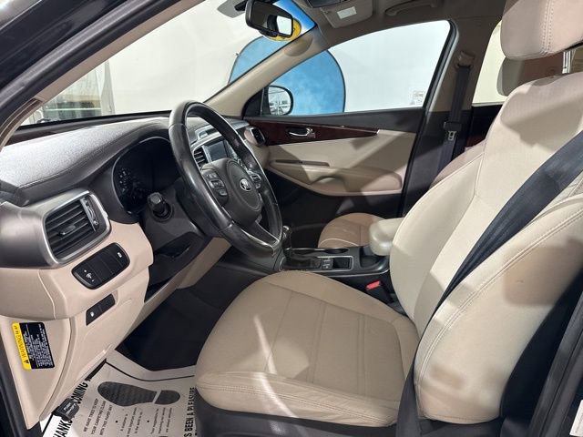 Used 2017 Kia Sorento LX w/ LX Convenience Package image 19